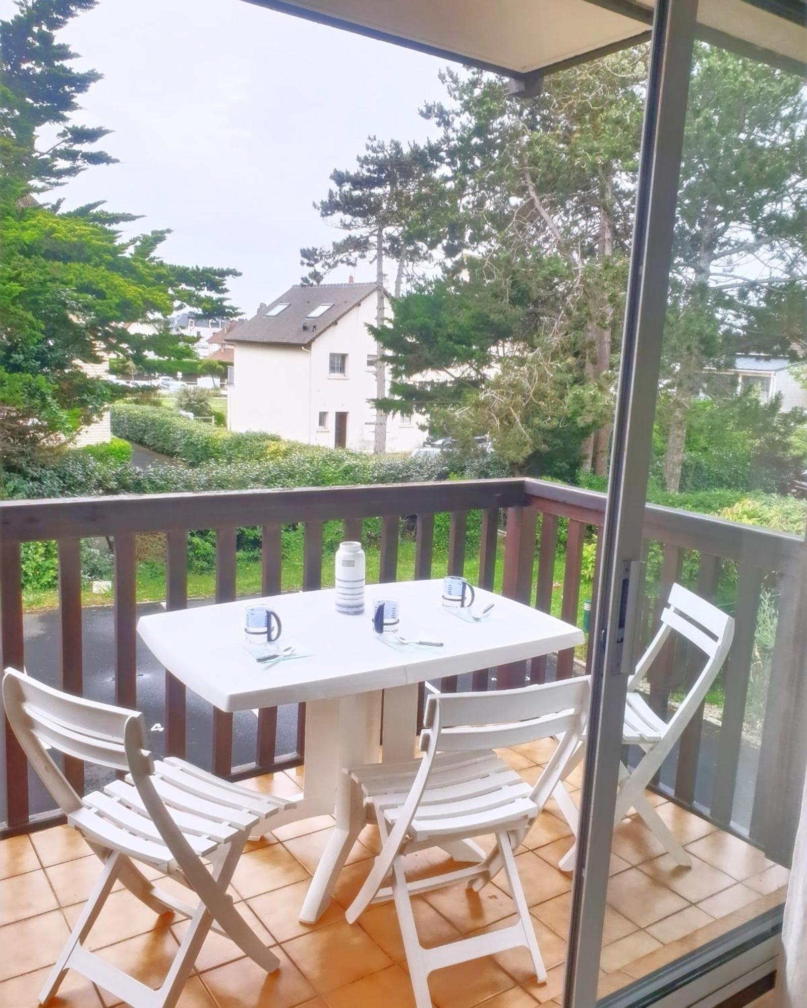 Studio Front De Mer Merville-Franceville-Plage Exterior foto